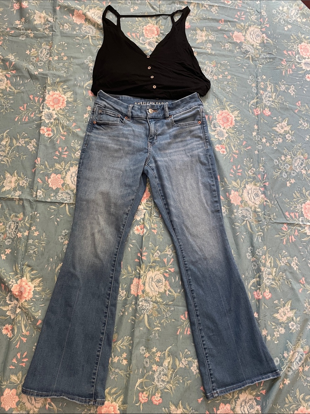 American Eagle Outfitters Women's Denim Blue Flare Jeans Size 6 Short